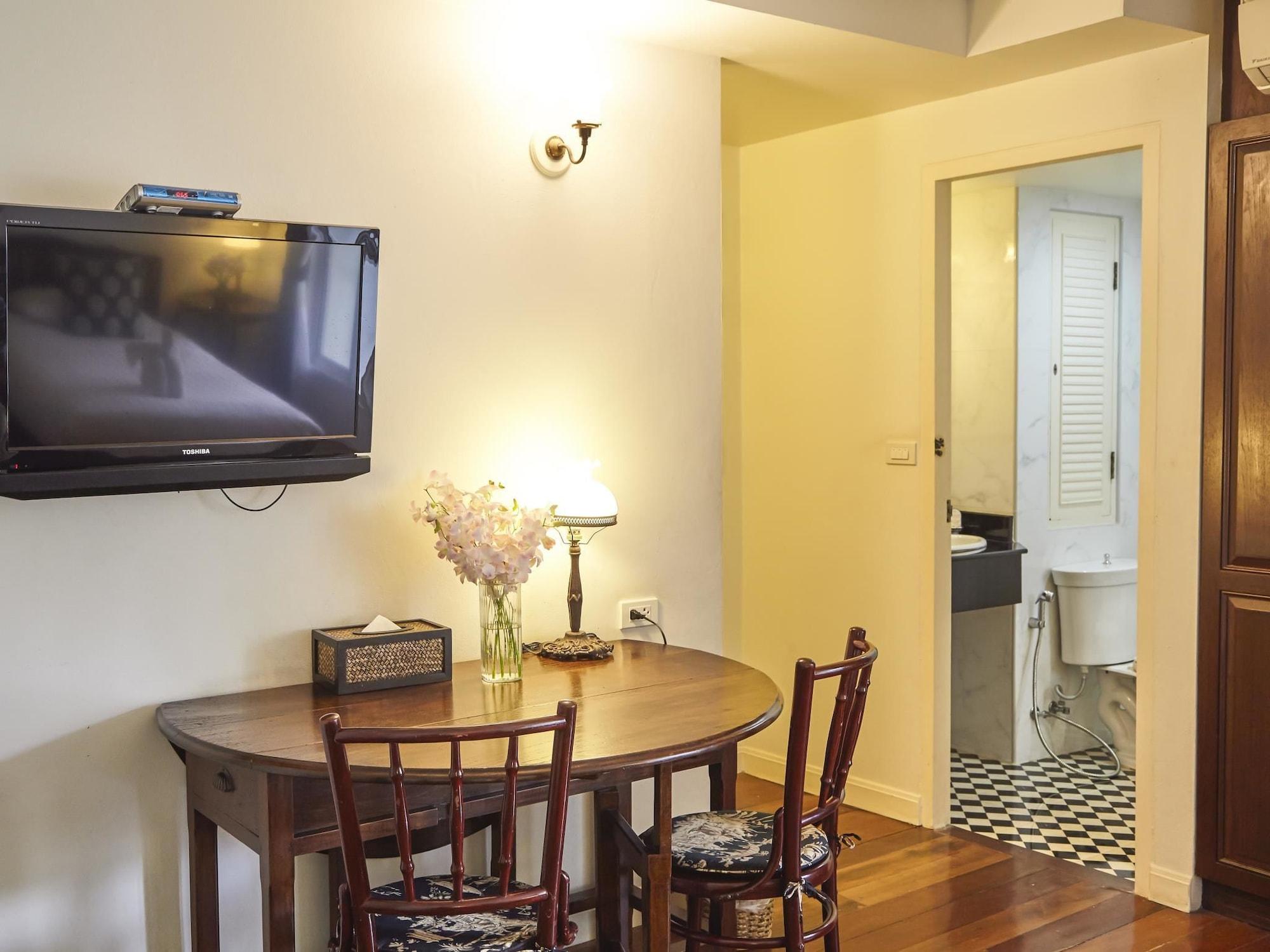 Hotel Ssip Boutique Dhevej Bangkok (Adults Only) Esterno foto