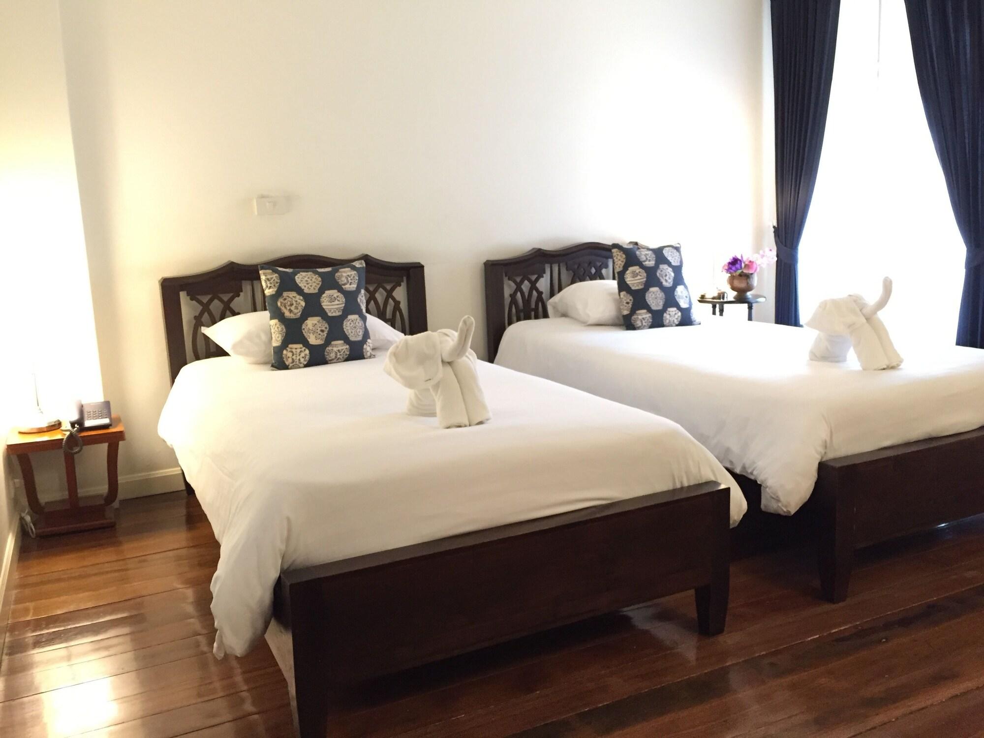 Hotel Ssip Boutique Dhevej Bangkok (Adults Only) Esterno foto