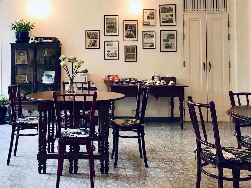 Hotel Ssip Boutique Dhevej Bangkok (Adults Only) Esterno foto