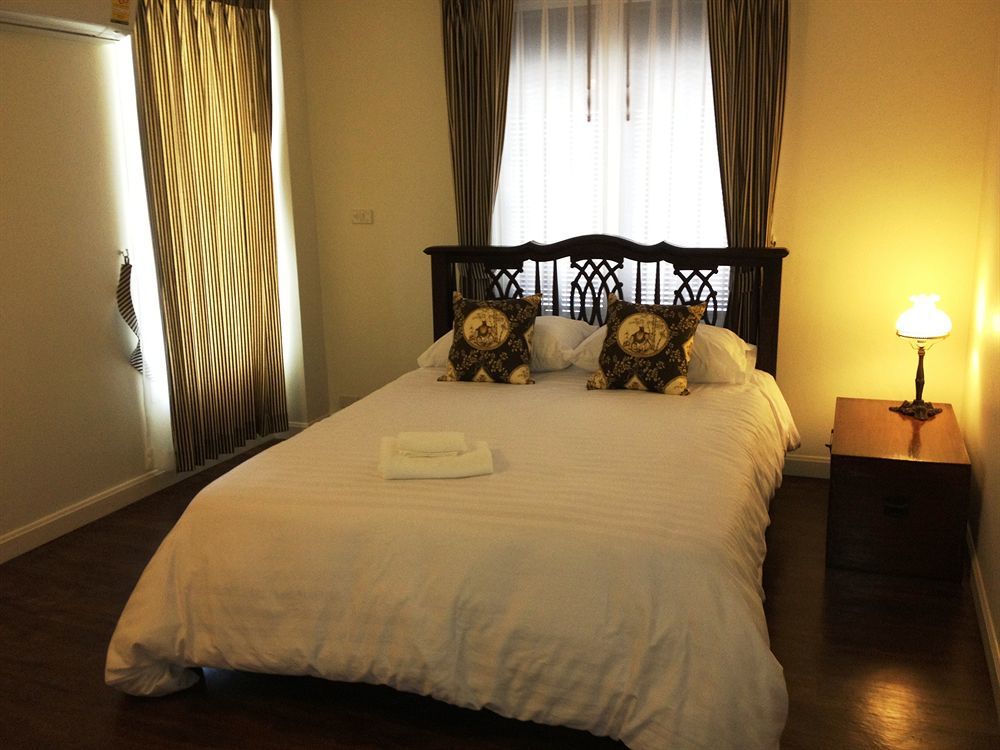 Hotel Ssip Boutique Dhevej Bangkok (Adults Only) Esterno foto