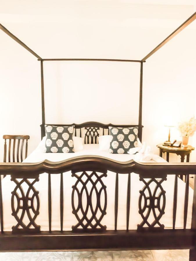 Hotel Ssip Boutique Dhevej Bangkok (Adults Only) Esterno foto